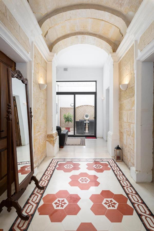 Traditional & Modern Maltese Townhouse - Rooftop Terrace And Sea Views, Close To Birgu Waterfront Cospicua Esterno foto