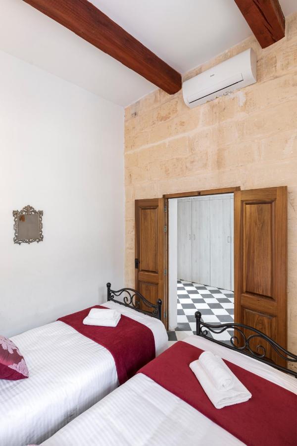 Traditional & Modern Maltese Townhouse - Rooftop Terrace And Sea Views, Close To Birgu Waterfront Cospicua Esterno foto
