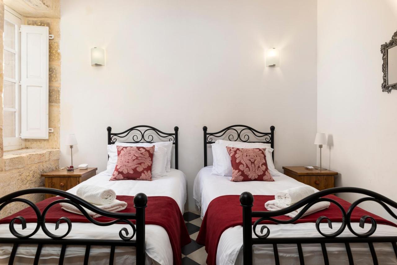 Traditional & Modern Maltese Townhouse - Rooftop Terrace And Sea Views, Close To Birgu Waterfront Cospicua Esterno foto